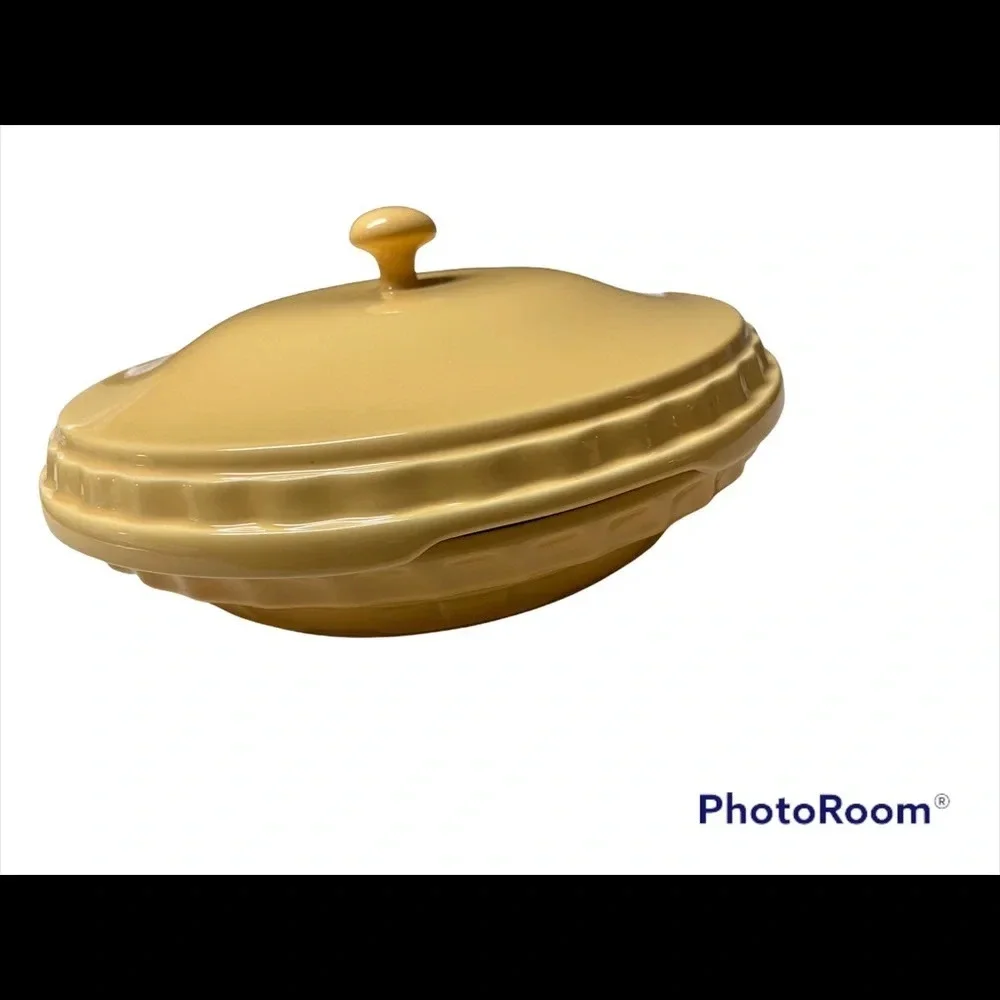 Longaberger Pottery Woven Traditions Pie Plate in Butternut